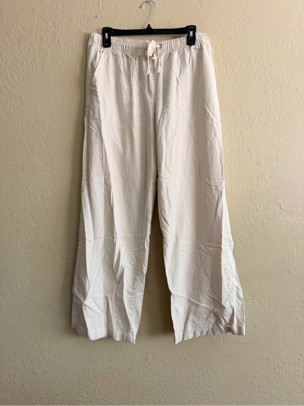 Roxy Elastic-Waist Casual Pants in Cream